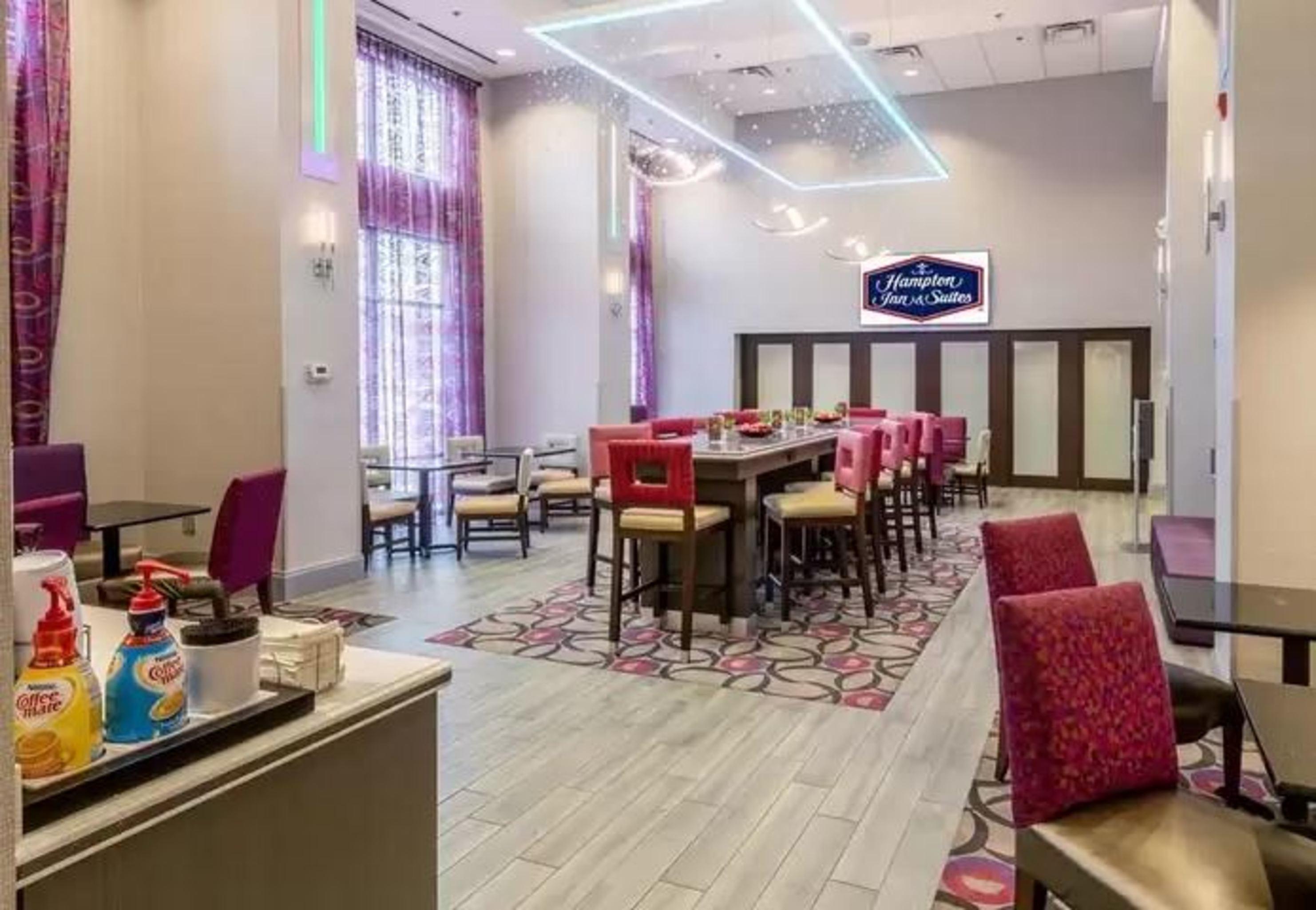Hampton Inn & Suites Dublin Exteriér fotografie