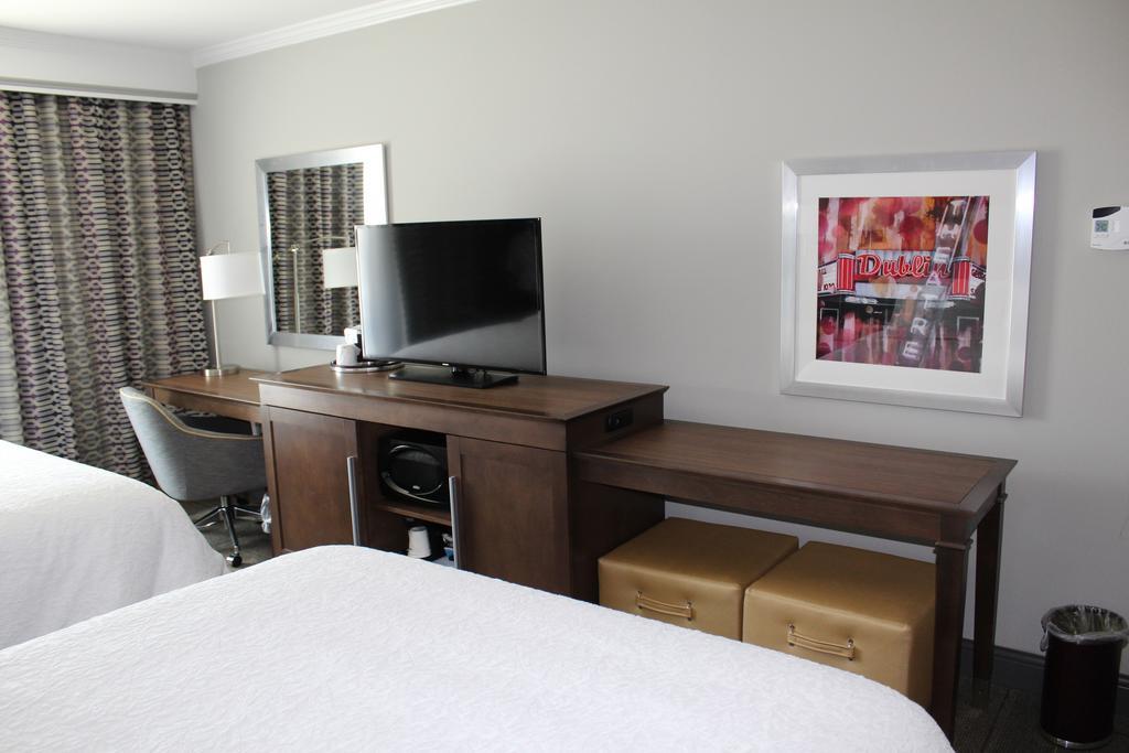 Hampton Inn & Suites Dublin Exteriér fotografie
